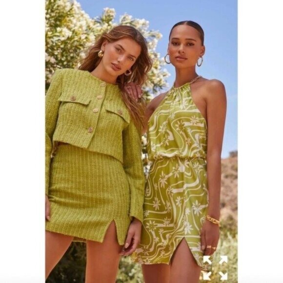 NEW ASTR The Label Quinta Retro Halter Chain Mini Dress M Celery Floral Mabel - Picture 2 of 11